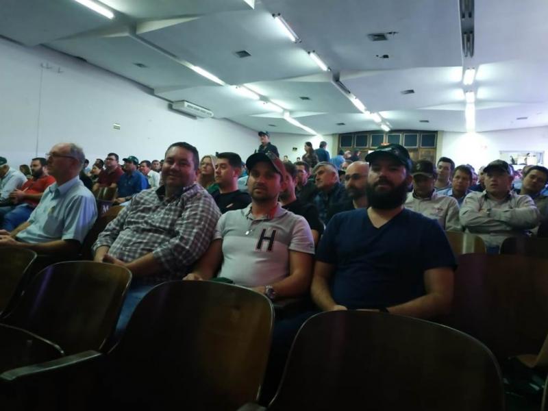 Secretario de Agricultura de Nova Laranjeiras participa do Fórum Paraná Livre da Febre Aftosa sem vacinação